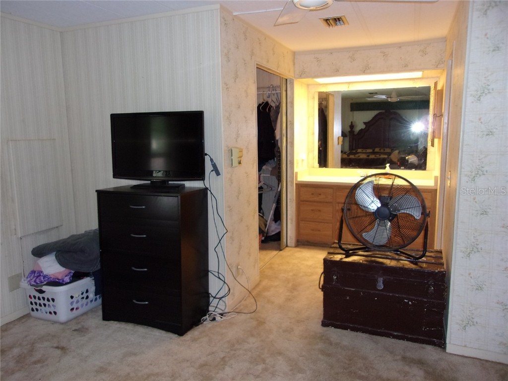 6485 NE 2nd Street Ocala FL 34470 OM701909 image33