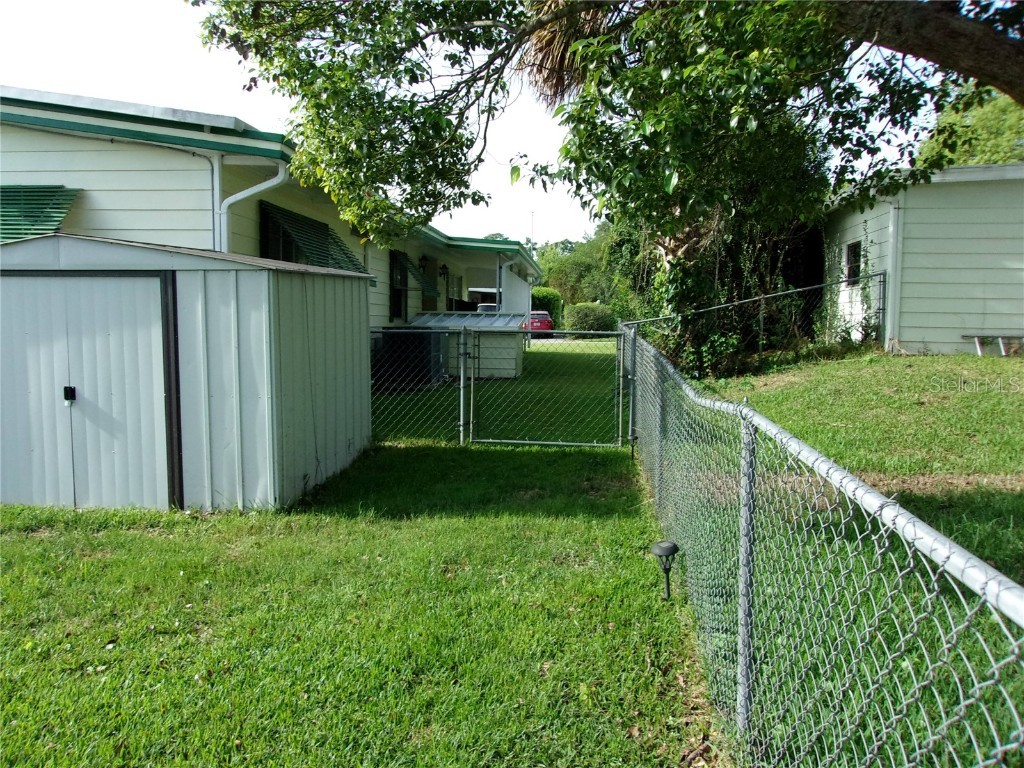 6485 NE 2nd Street Ocala FL 34470 OM701909 image8