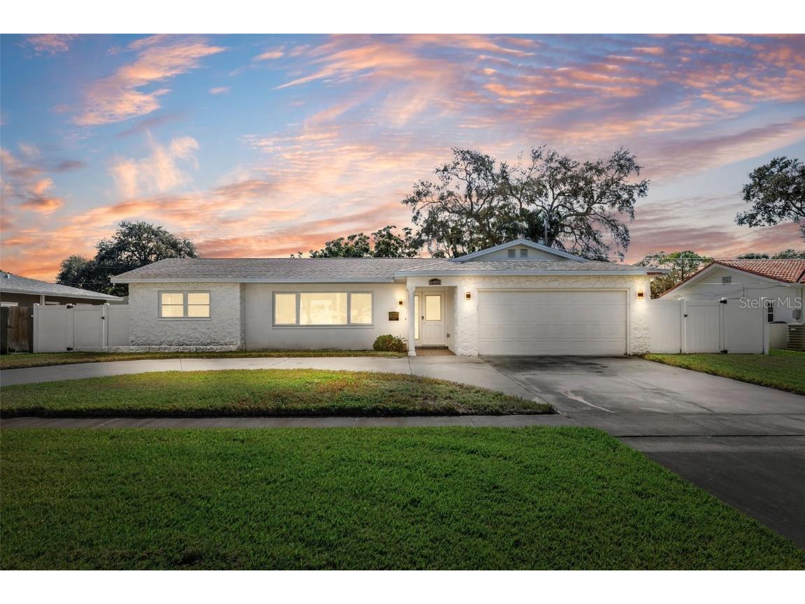 6488 30th Avenue N Saint Petersburg FL 33710 TB8449879 image1