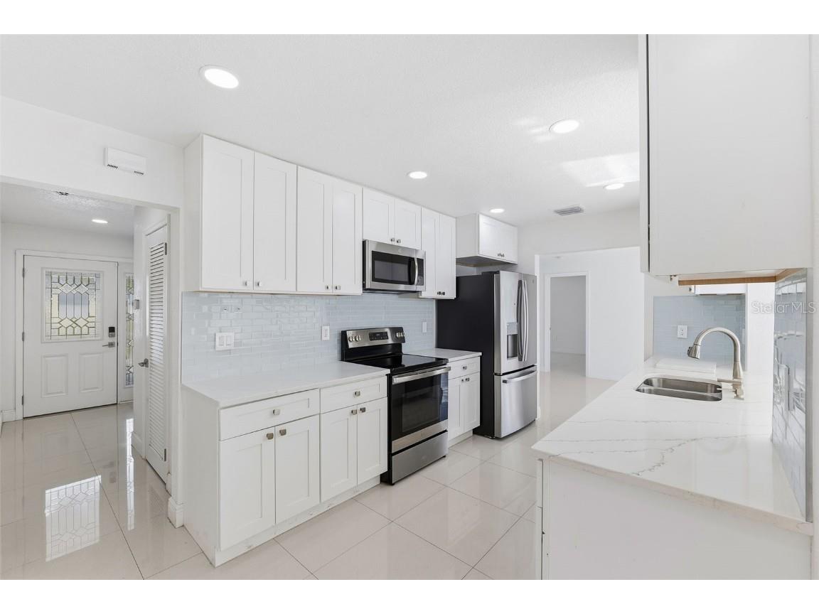 6488 30th Avenue N Saint Petersburg FL 33710 TB8449879 image16