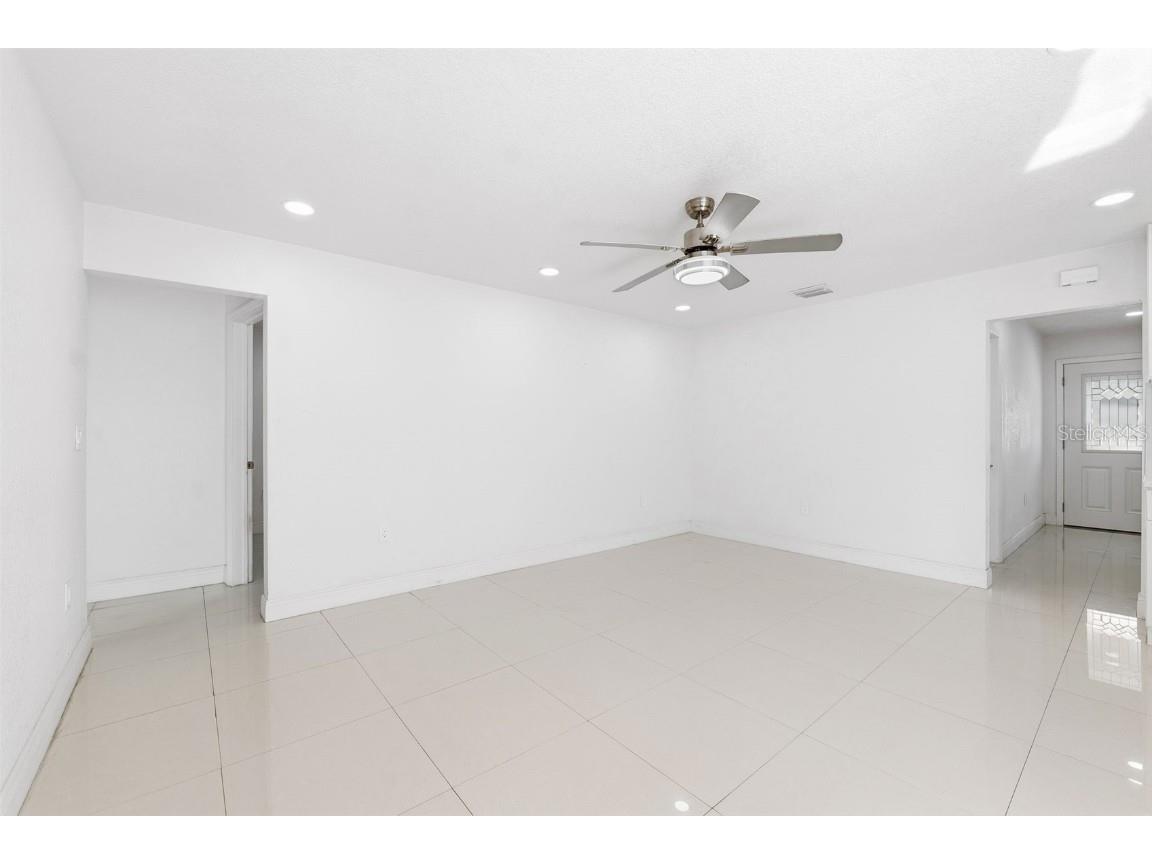 6488 30th Avenue N Saint Petersburg FL 33710 TB8449879 image20