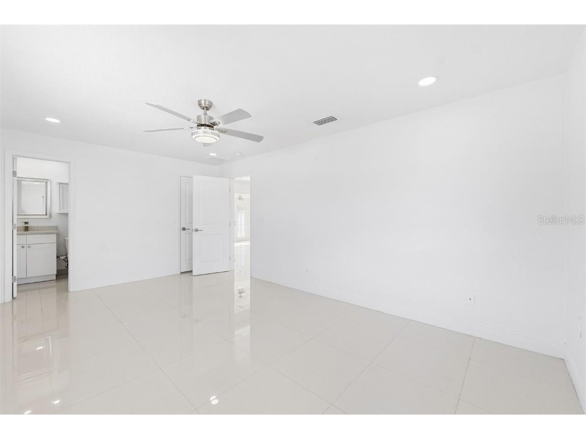 6488 30th Avenue N Saint Petersburg FL 33710 TB8449879 image26