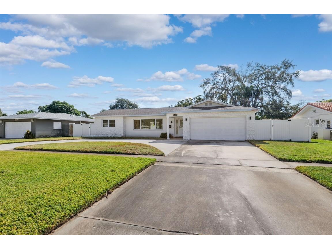 6488 30th Avenue N Saint Petersburg FL 33710 TB8449879 image3