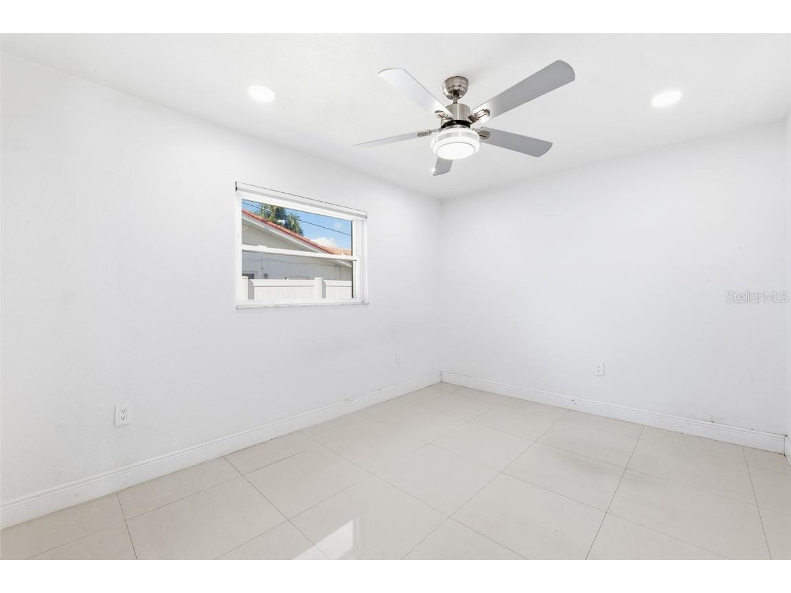 6488 30th Avenue N Saint Petersburg FL 33710 TB8449879 image31