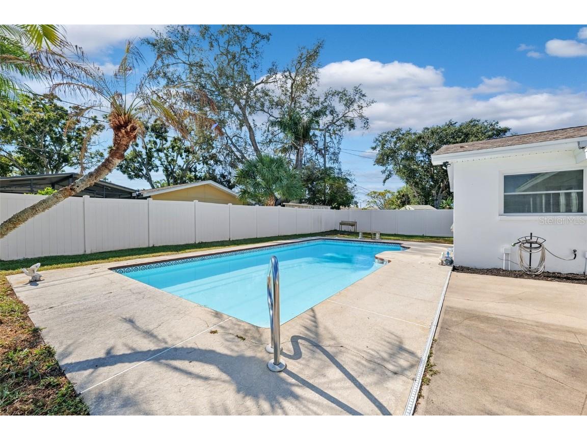 6488 30th Avenue N Saint Petersburg FL 33710 TB8449879 image36