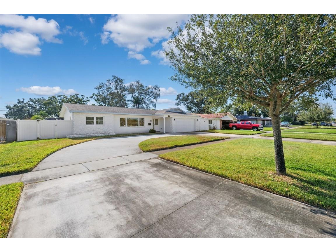 6488 30th Avenue N Saint Petersburg FL 33710 TB8449879 image4