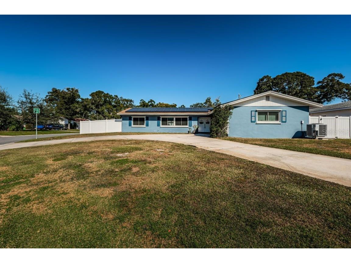 6489 28th Avenue N Saint Petersburg FL 33710 U8218194 image1