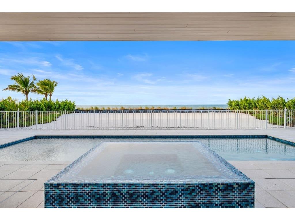 6489 Gulfside Road Longboat Key FL 34228 A4677413 image9