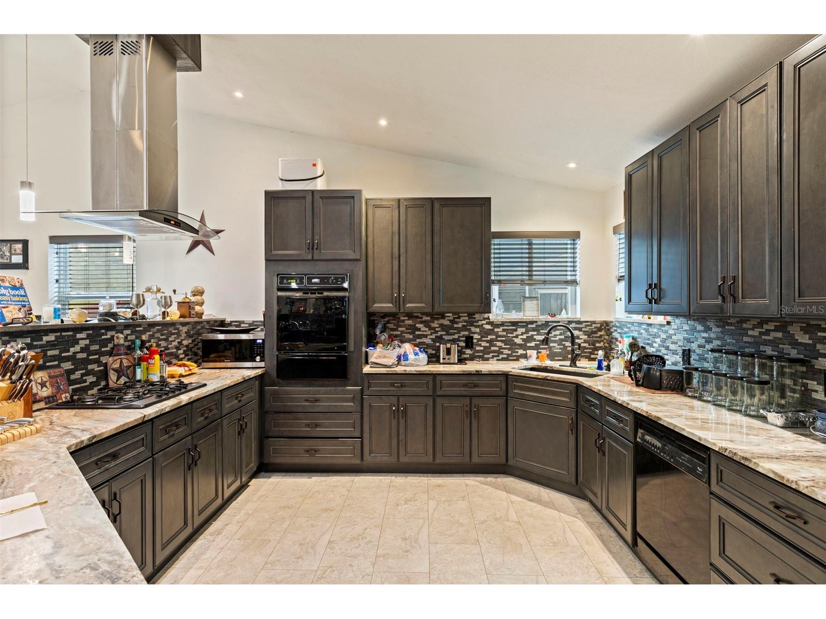 649 16th Street NW Largo FL 33770 TB8500862 image12