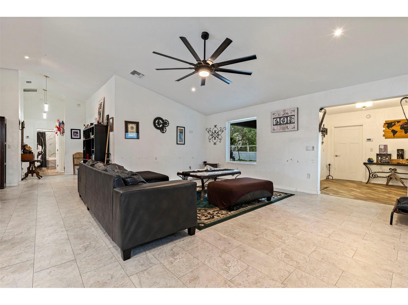 649 16th Street NW Largo FL 33770 TB8500862 image8