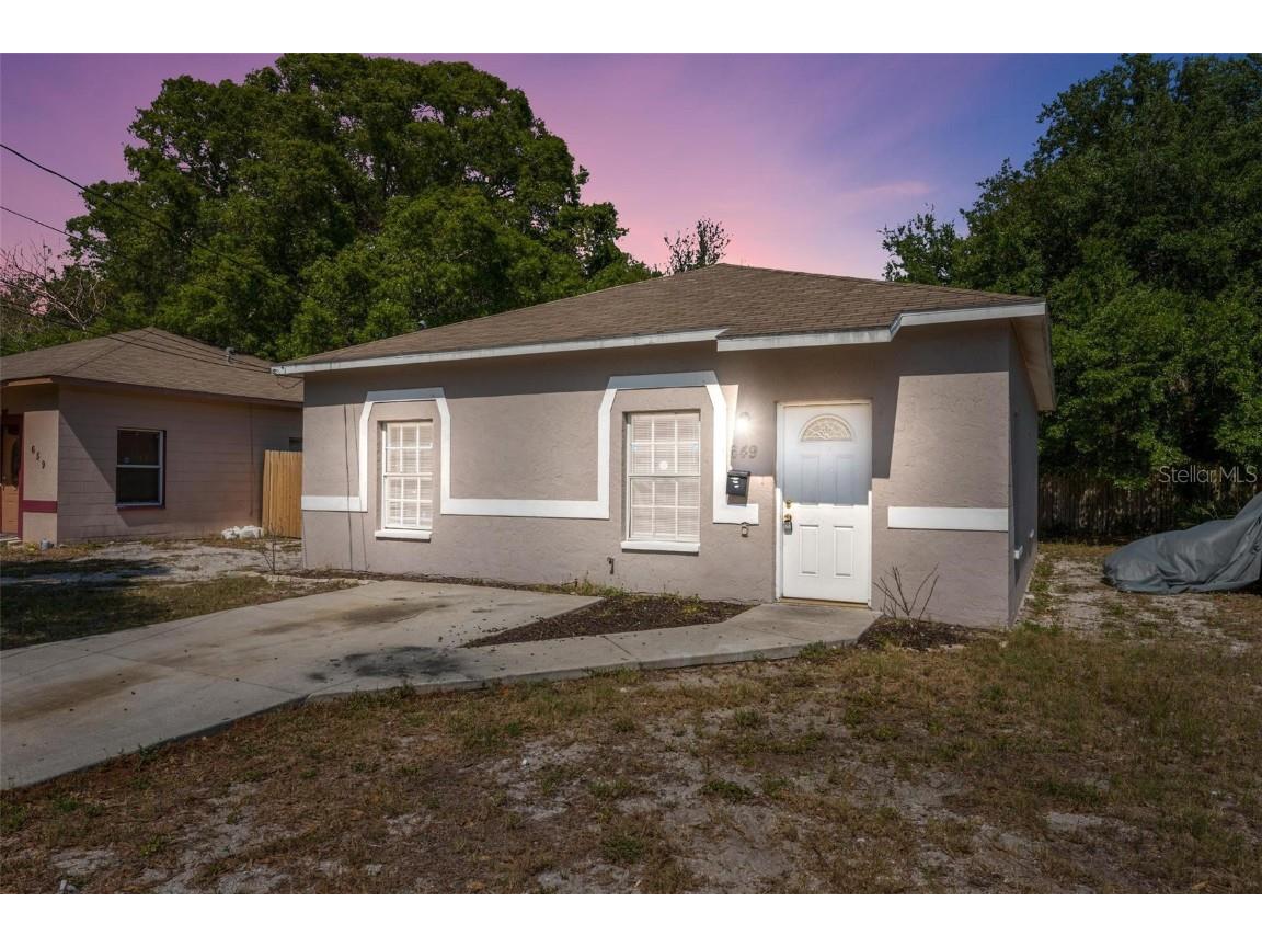 649 35th Avenue S Saint Petersburg FL 33705 U8192858 image1