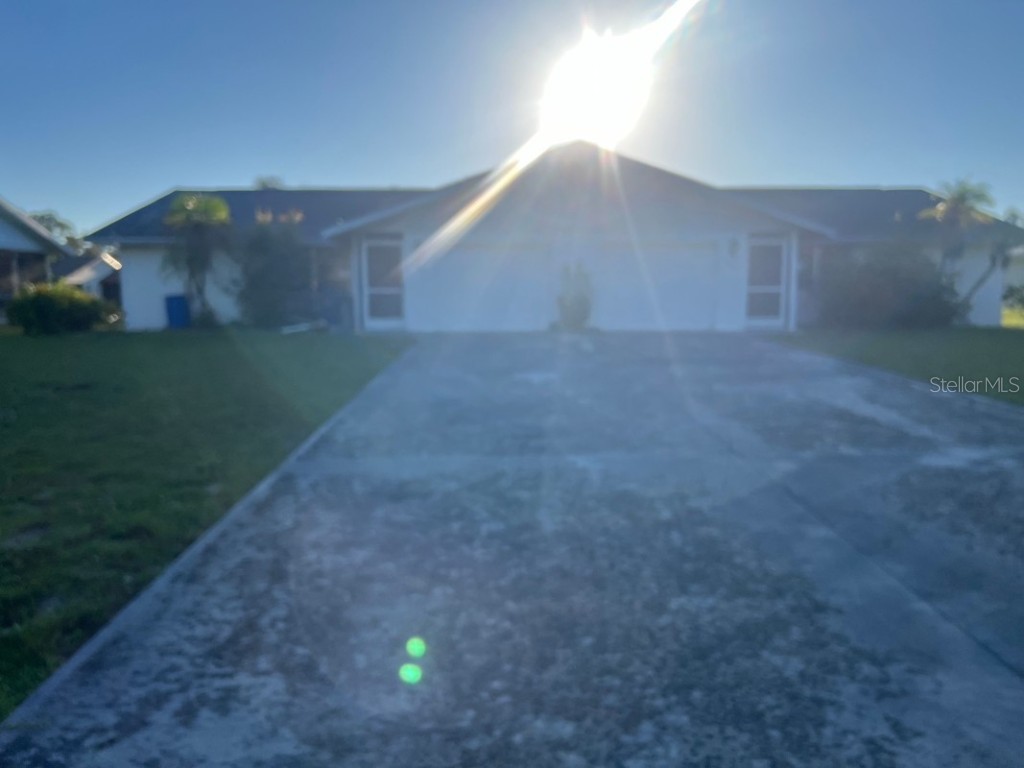 649 Michigan Avenue Englewood FL 34223 A4640263 image1