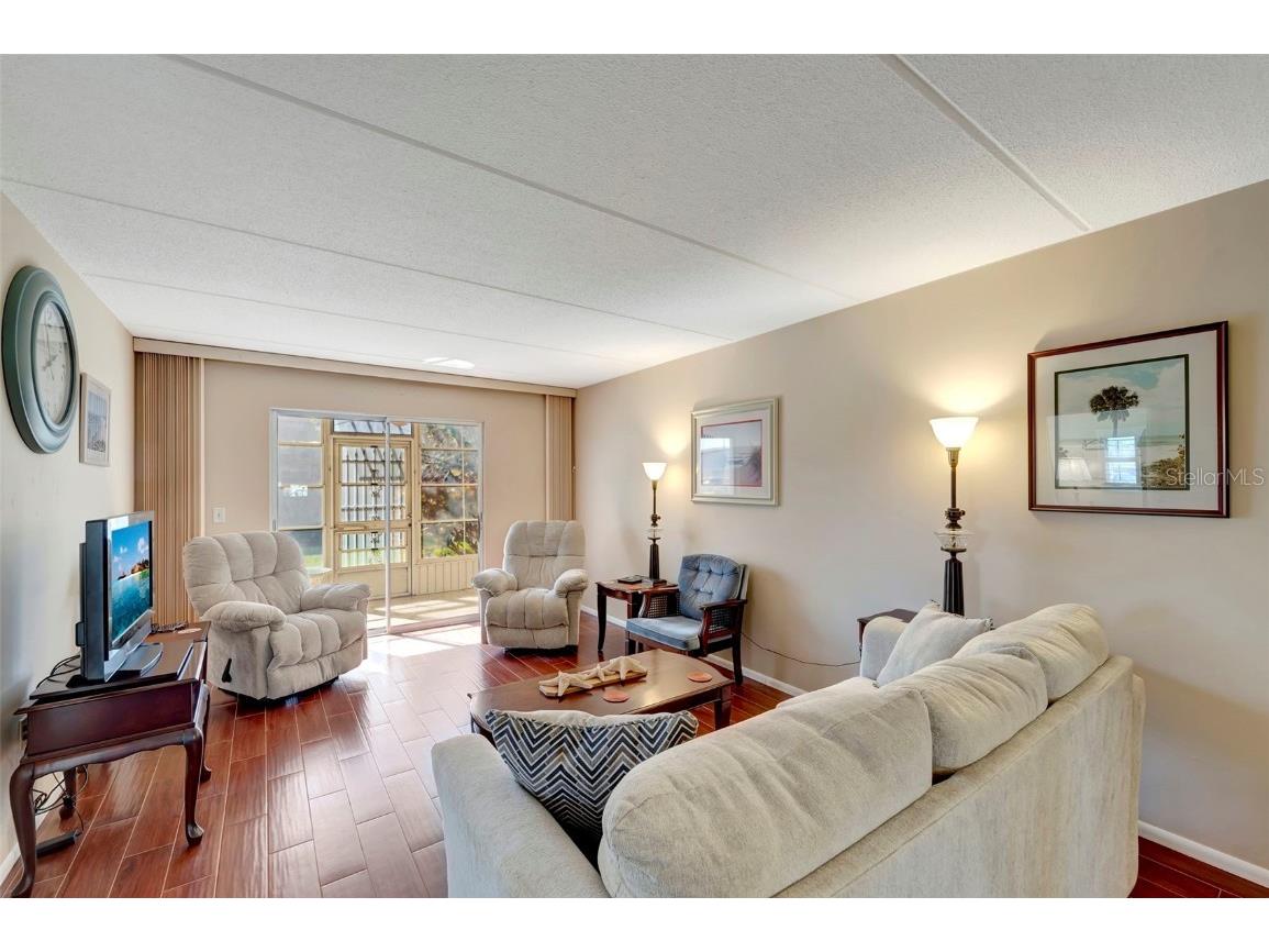 649 Tamiami Trail S #107 Venice FL 34285 N6141183 image11