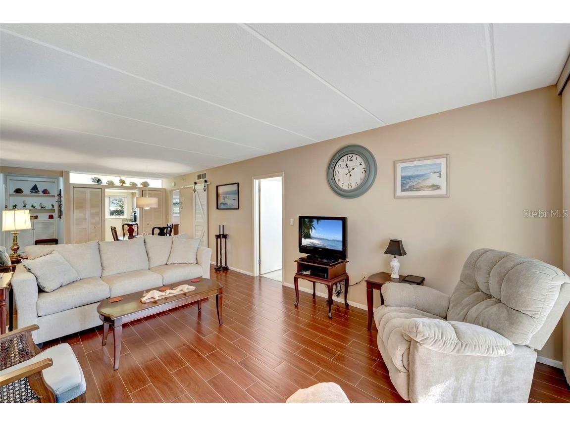 649 Tamiami Trail S #107 Venice FL 34285 N6141183 image8