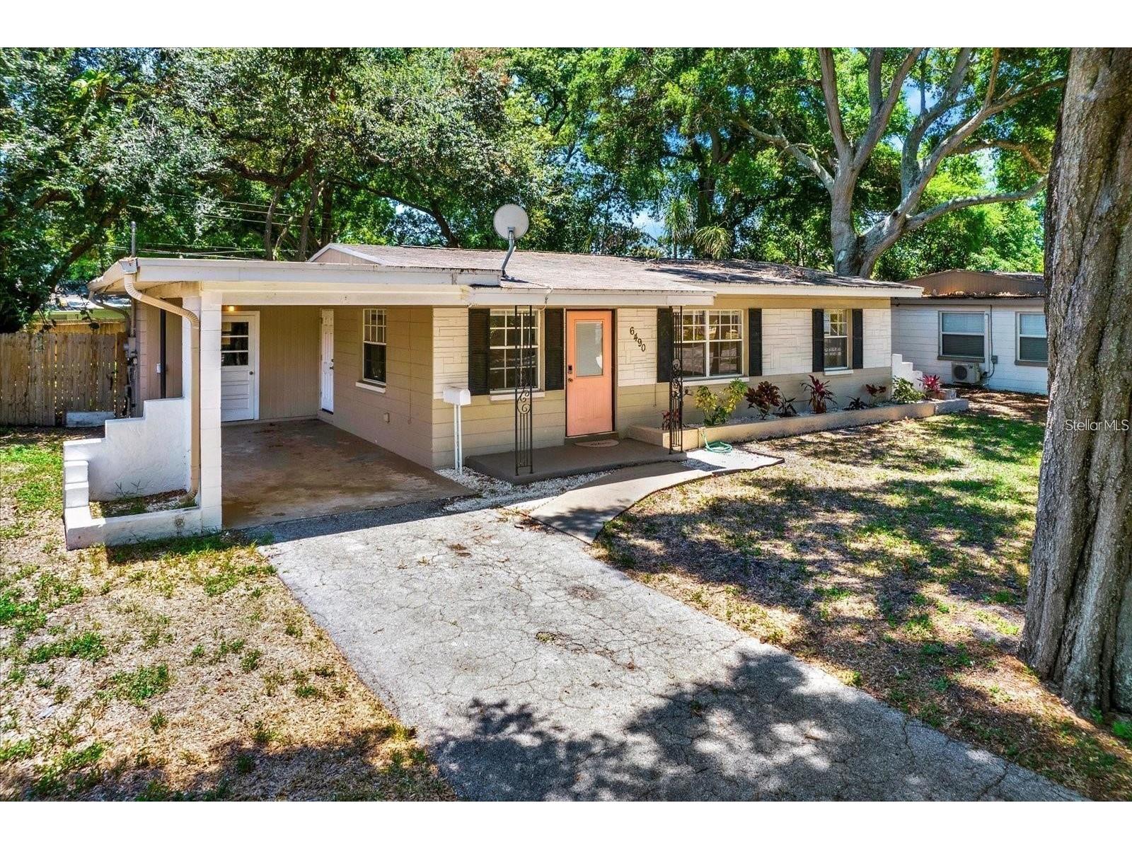 6490 34th Avenue N Saint Petersburg FL 33710 TB8529660 image1