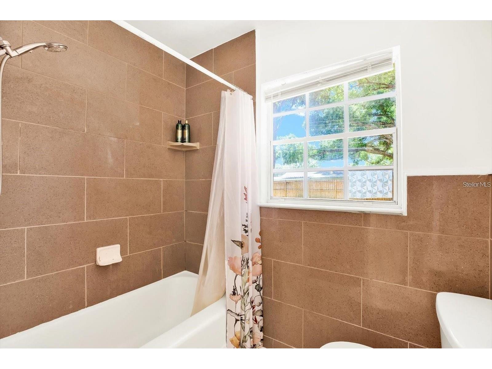 6490 34th Avenue N Saint Petersburg FL 33710 TB8529660 image10