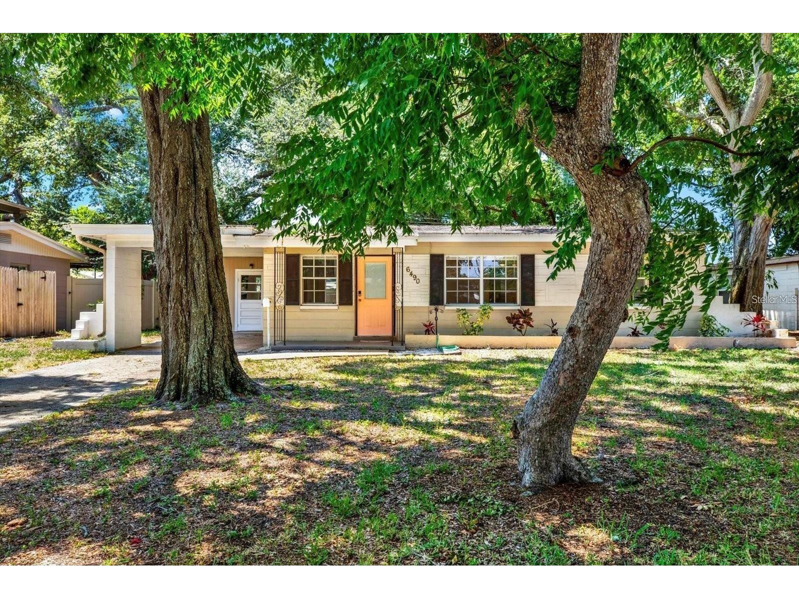 6490 34th Avenue N Saint Petersburg FL 33710 TB8529660 image2