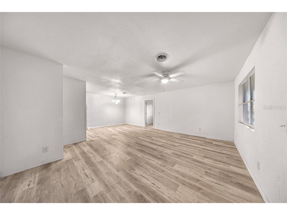 6490 SE 180th Avenue Road Ocklawaha FL 32179 OM711396 image11