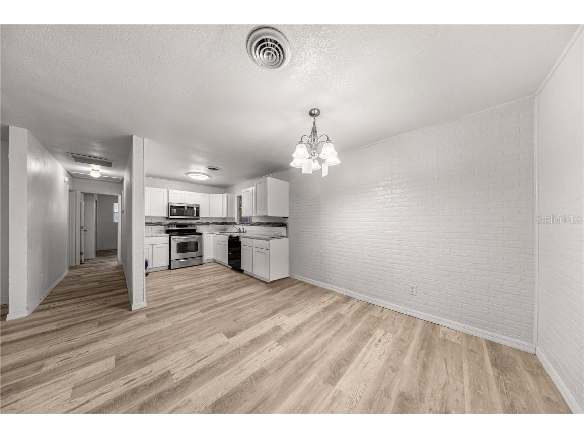 6490 SE 180th Avenue Road Ocklawaha FL 32179 OM711396 image12