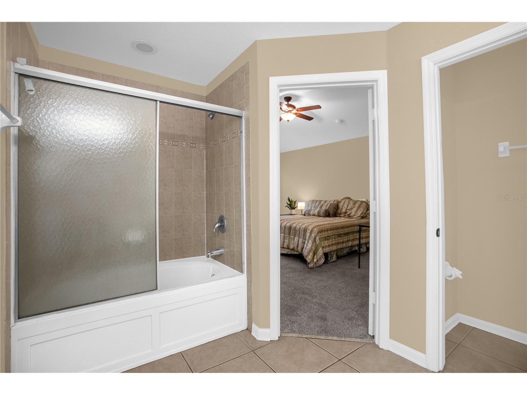 6491 Daysbrook Drive #101 Orlando FL 32835 O6395687 image16