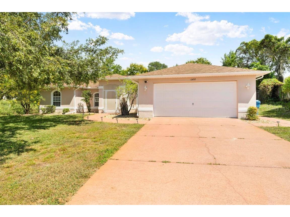 6492 Blackbird Avenue Weeki Wachee FL 34613 TB8431153 image1