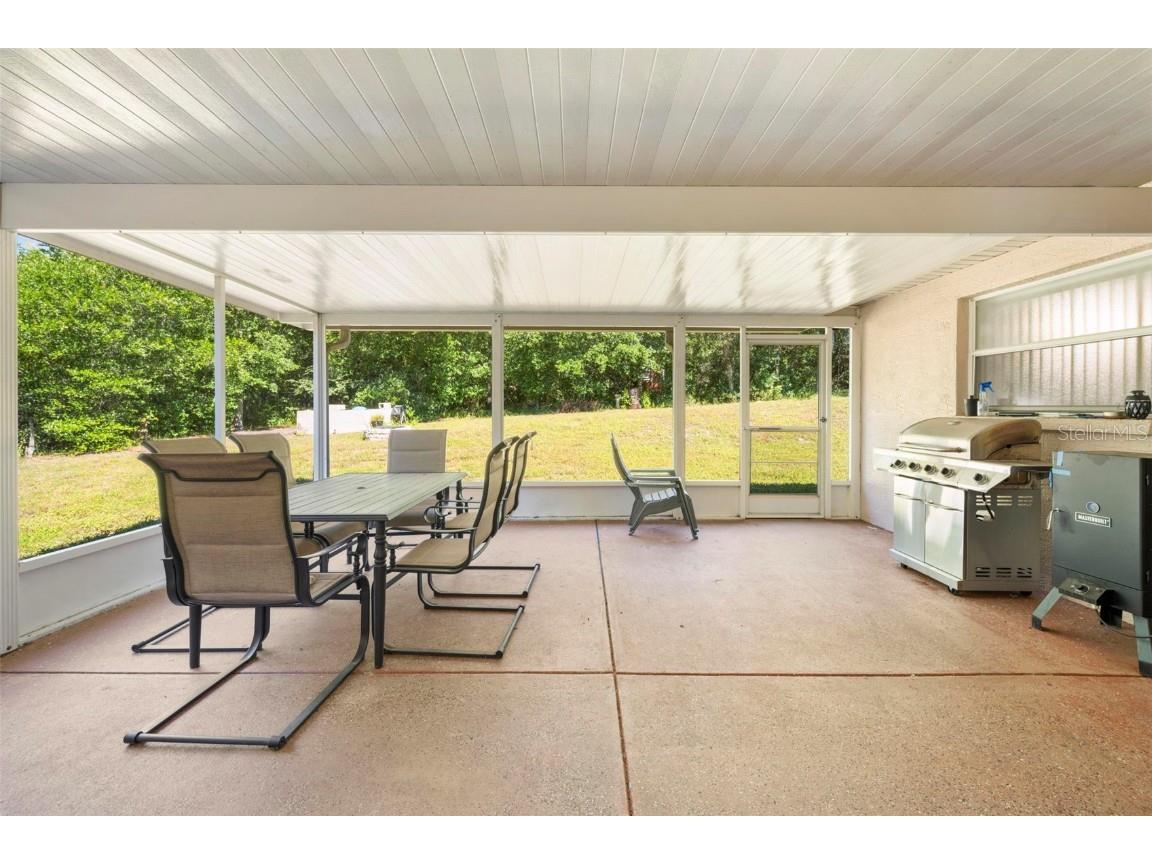 6492 Blackbird Avenue Weeki Wachee FL 34613 TB8431153 image65