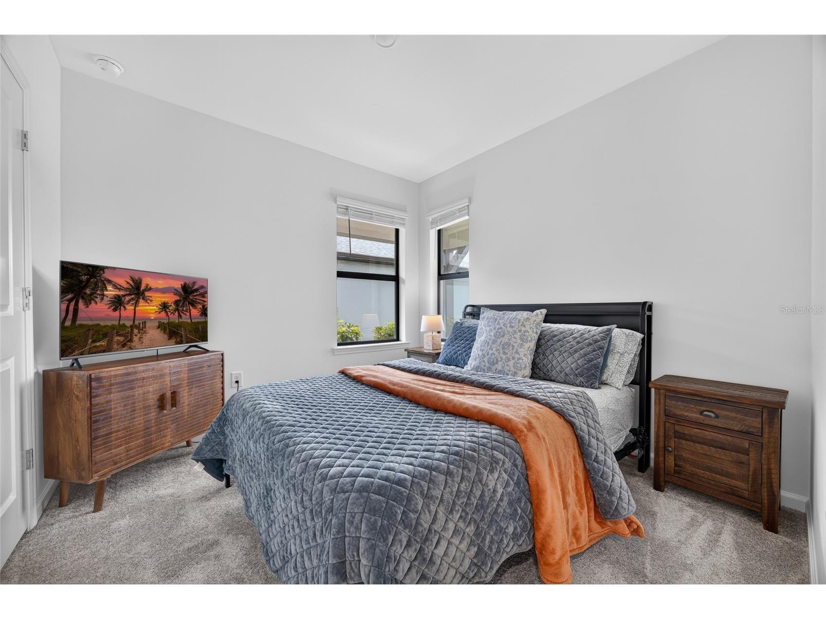 6492 Silverstar Drive Sarasota FL 34240 C7527547 image17