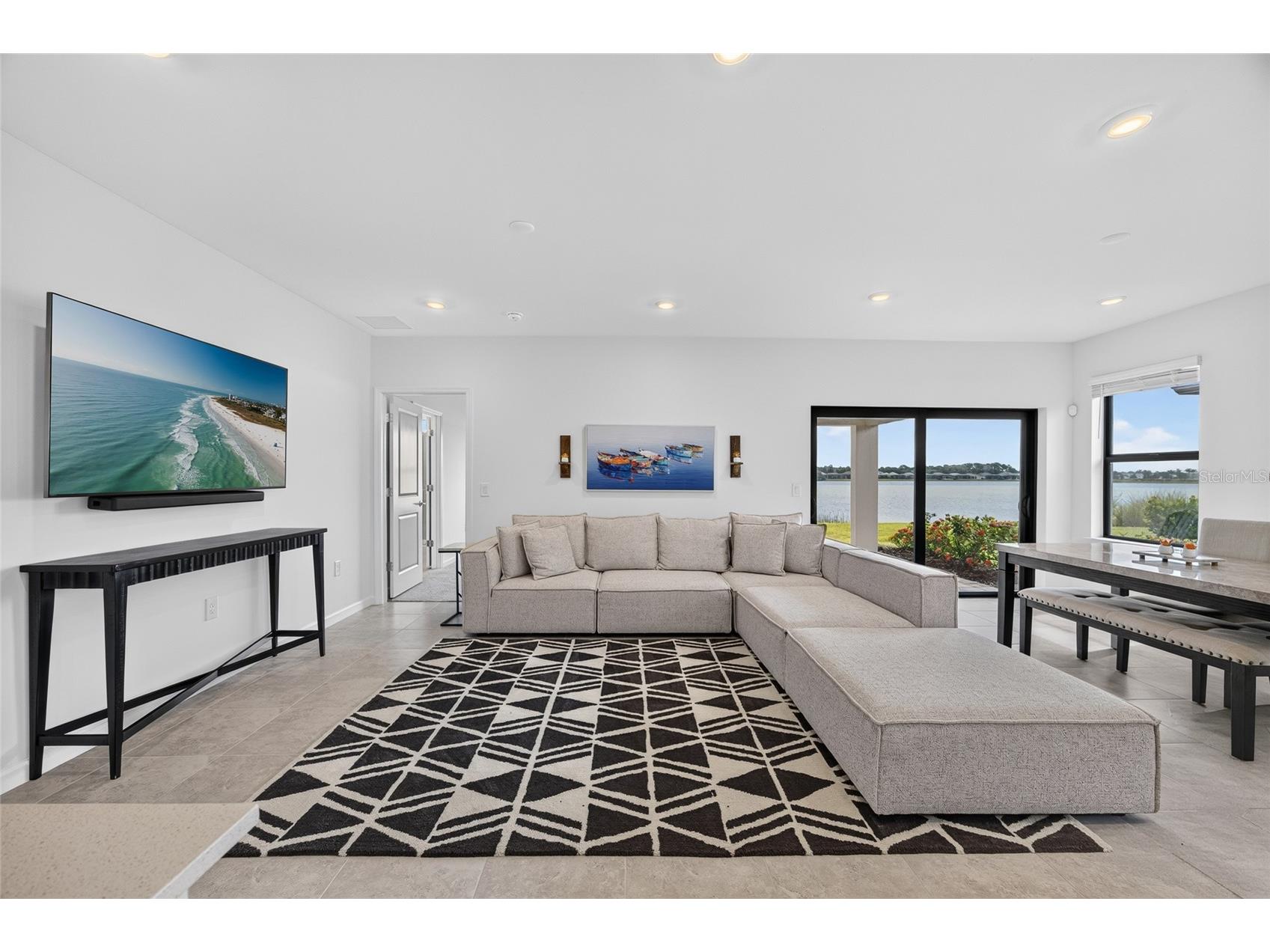 6492 Silverstar Drive Sarasota FL 34240 C7527547 image4