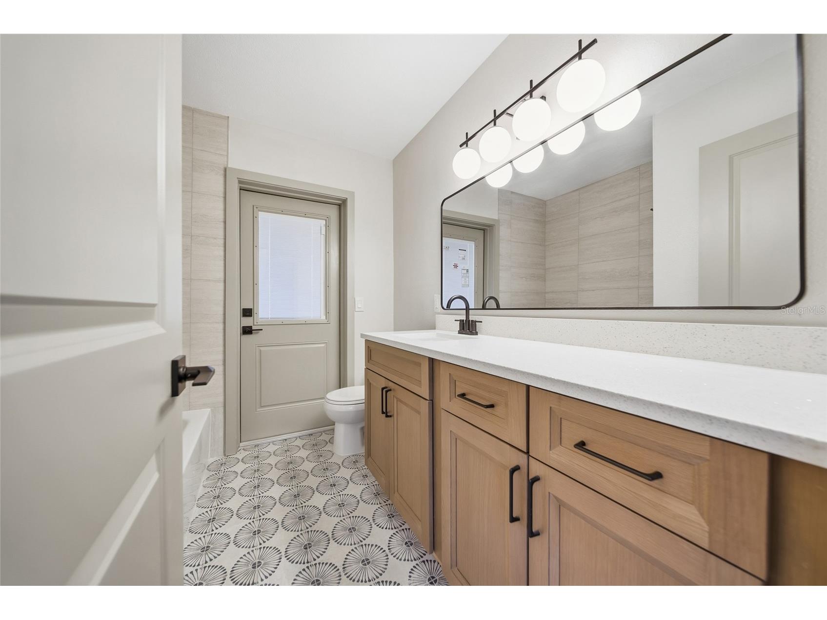 6496 Fairway View Boulevard S Saint Petersburg FL 33707 TB8525548 image11