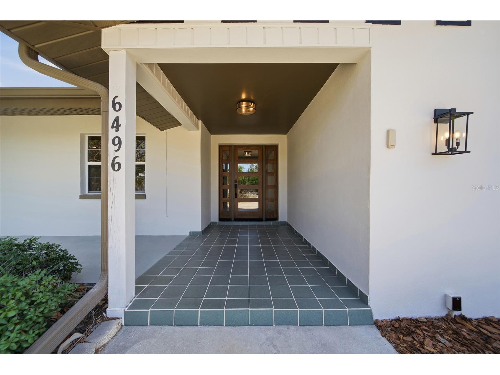 6496 Fairway View Boulevard S Saint Petersburg FL 33707 TB8525548 image2