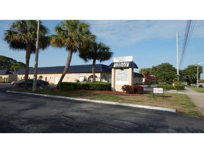 6499 38th Avenue N #1-12 Saint Petersburg FL 33710 U8201802 image1