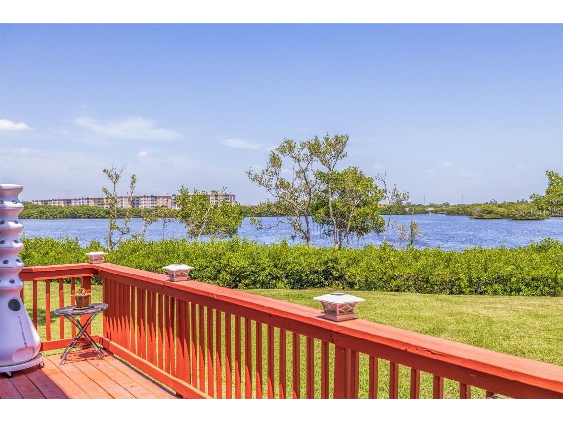 6499 99th Way N #18B Saint Petersburg FL 33708 TB8303854 image1