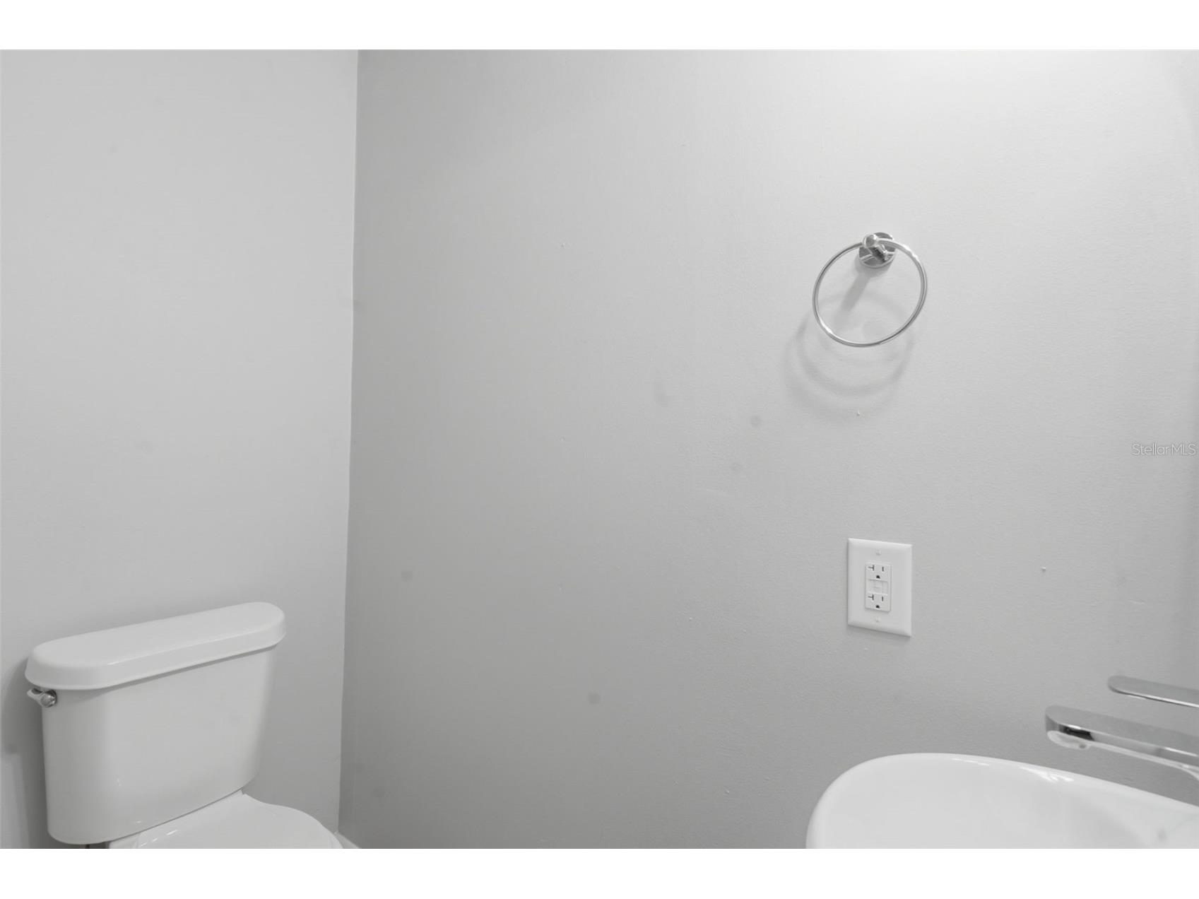 65 Community Dr Debary FL 32713 V4948737 image21