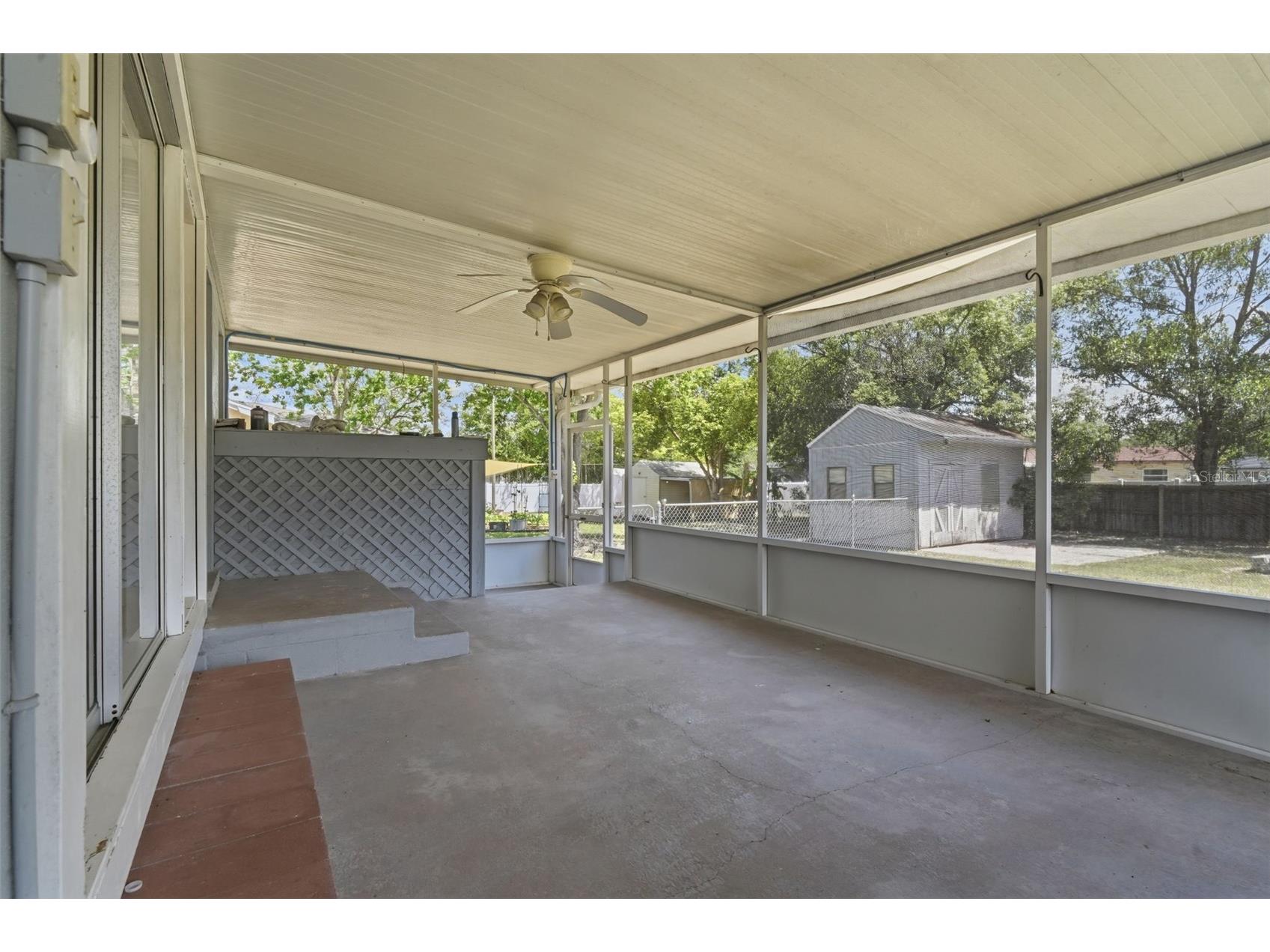 65 Community Dr Debary FL 32713 V4948737 image24