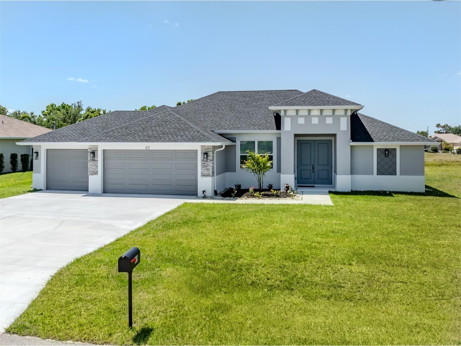 65 Fairway Road Rotonda West FL 33947 N6137269 image1