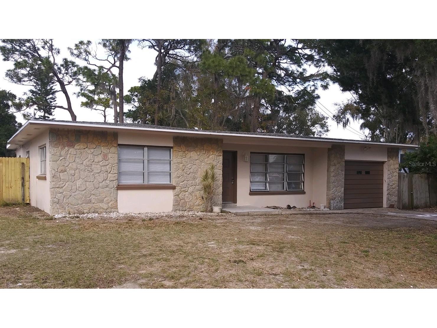 65 Lake Shore Drive Palm Harbor FL 34684 TB8487136 image1