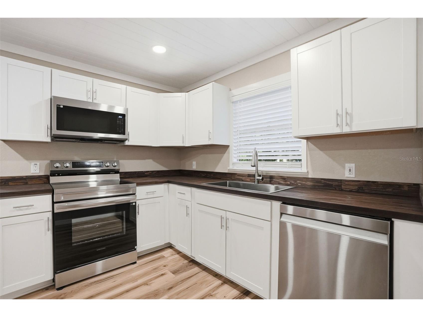 65 Markham Lane Brooksville FL 34601 W7885764 image3