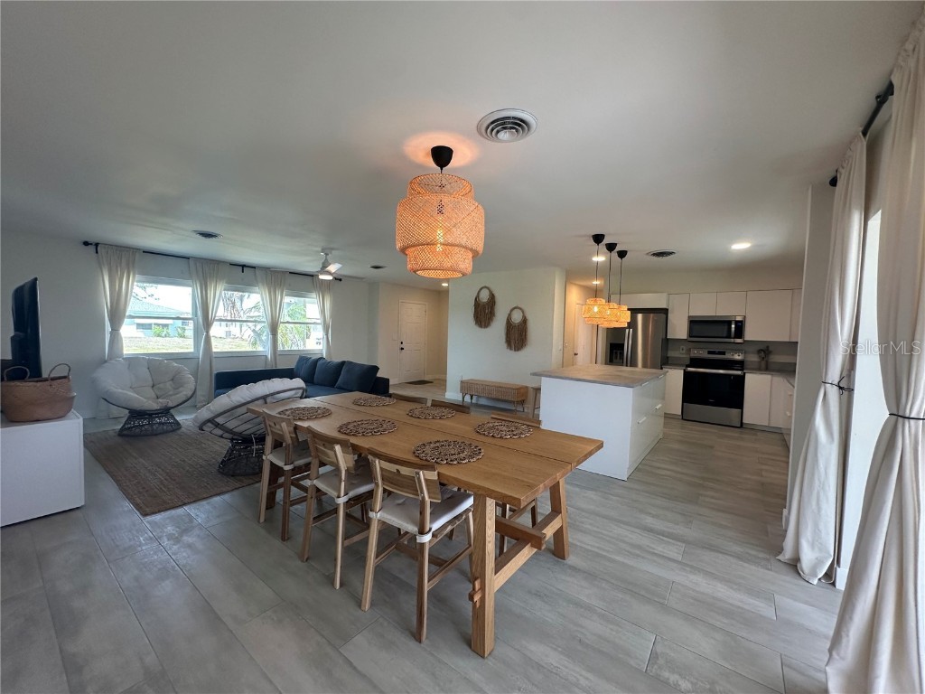 65 Oakland Hills Place Rotonda West FL 33947 N6138384 image2