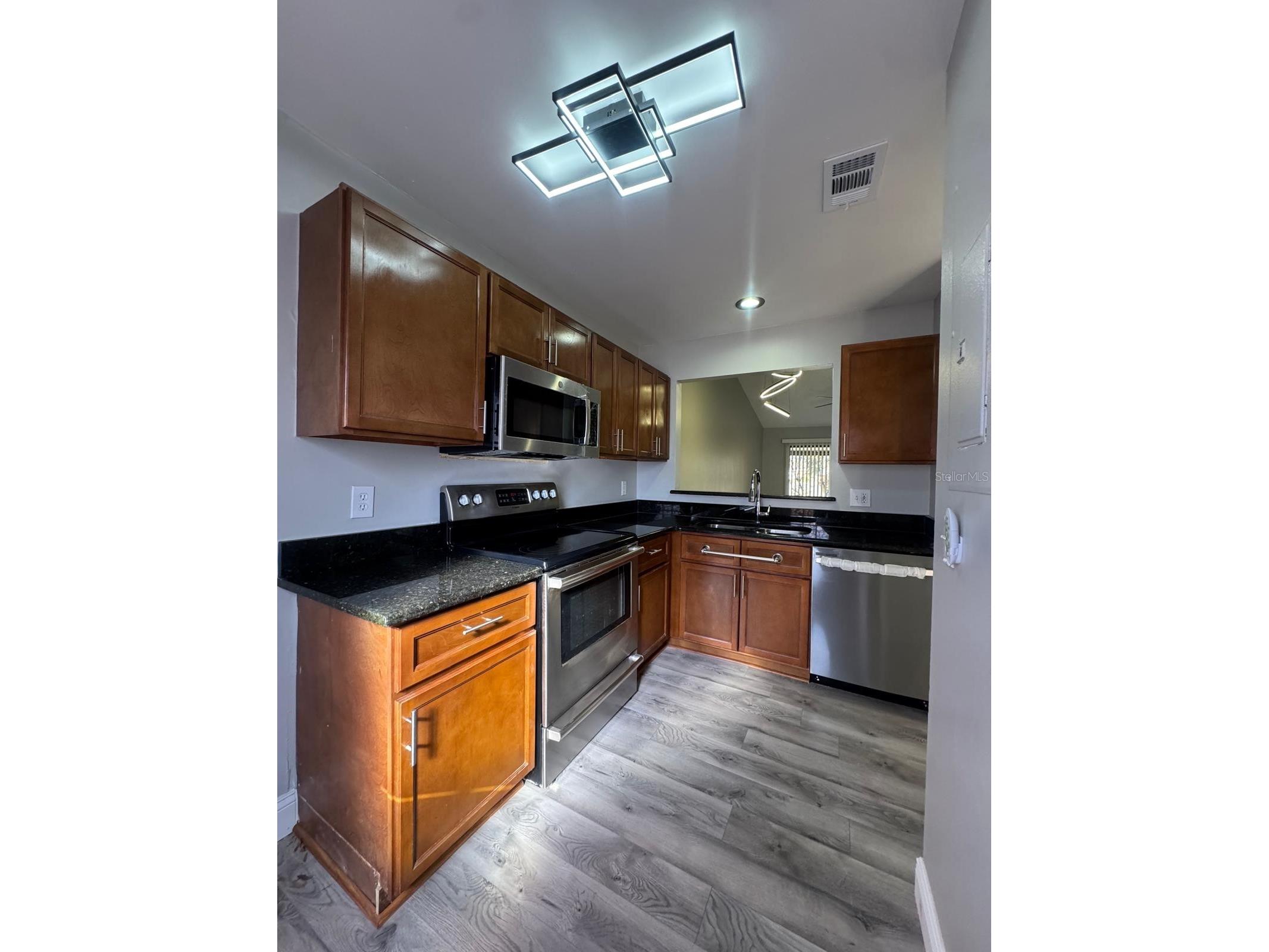 65 Silver Falls Circle Kissimmee FL 34743 S5145049 image8