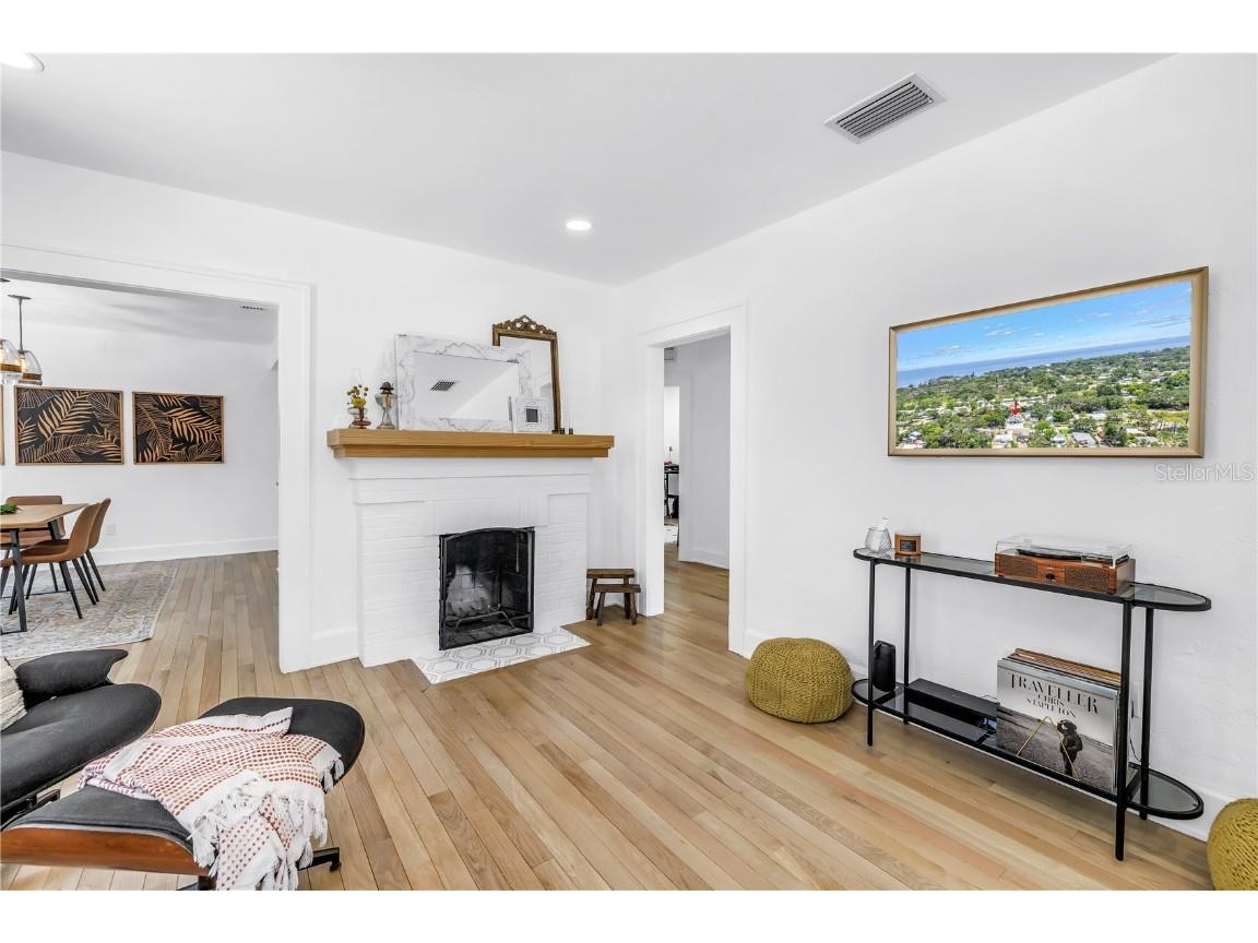 650 63rd Avenue S Saint Petersburg FL 33705 TB8452992 image4