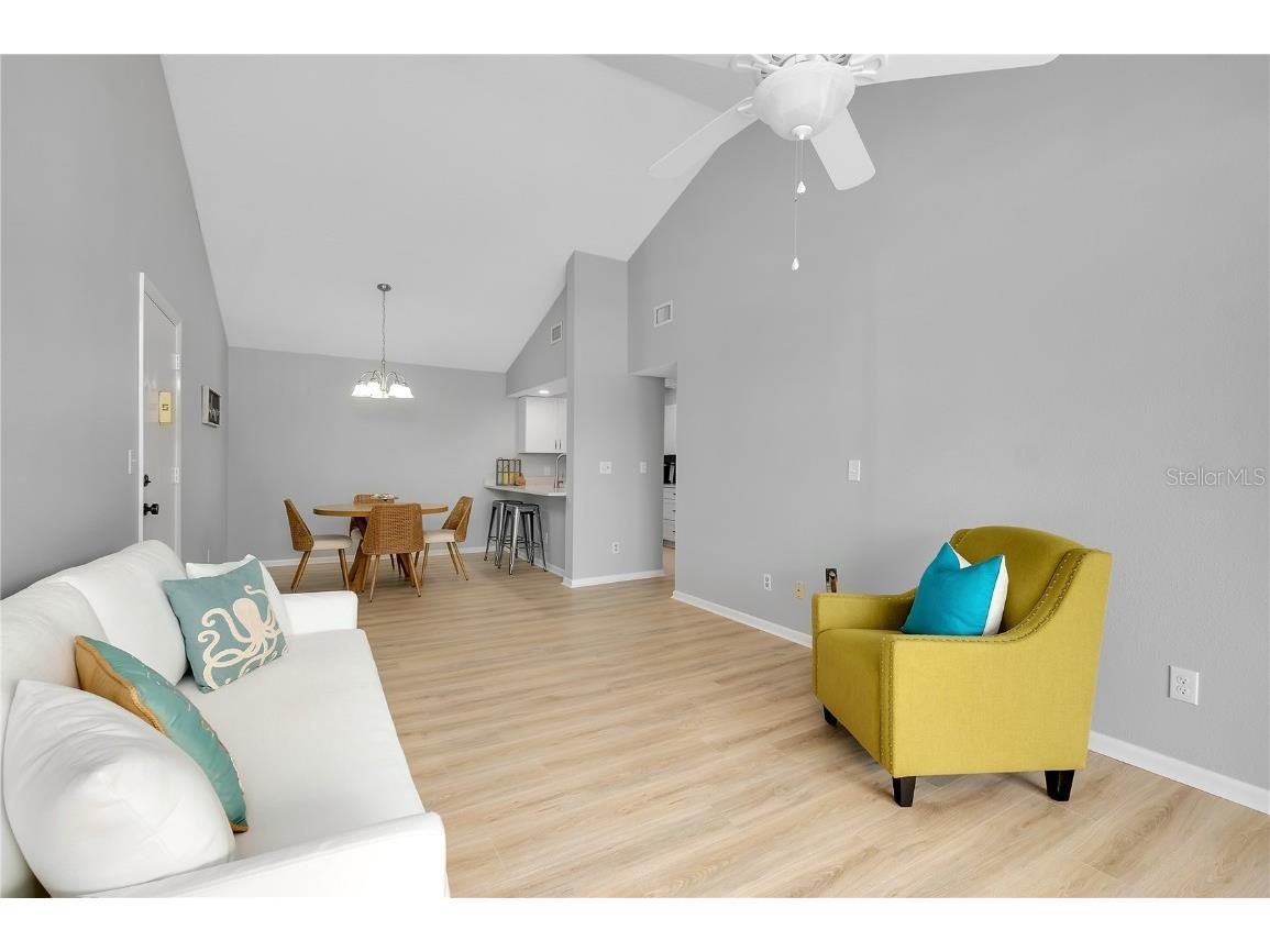 650 Bird Bay Drive E #203 Venice FL 34285 N6139682 image3