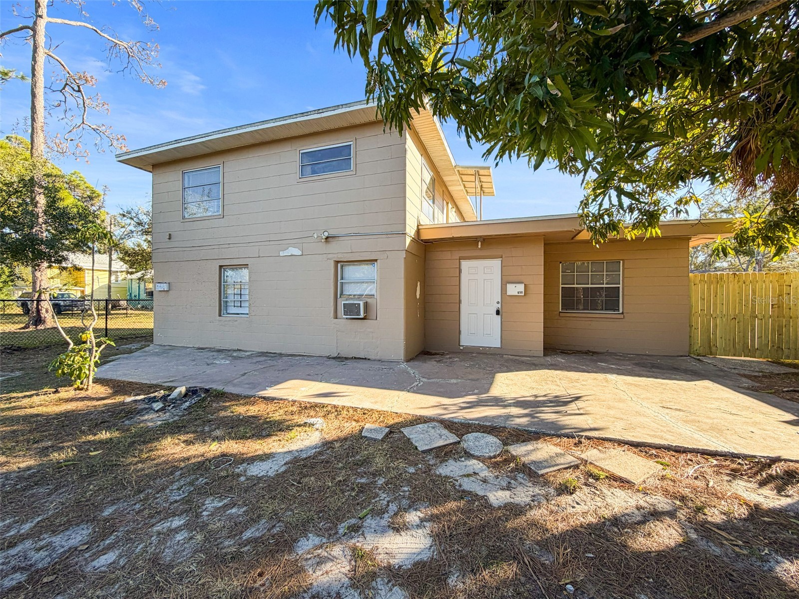 650 E Harbor Drive S Saint Petersburg FL 33705 TB8494418 image1