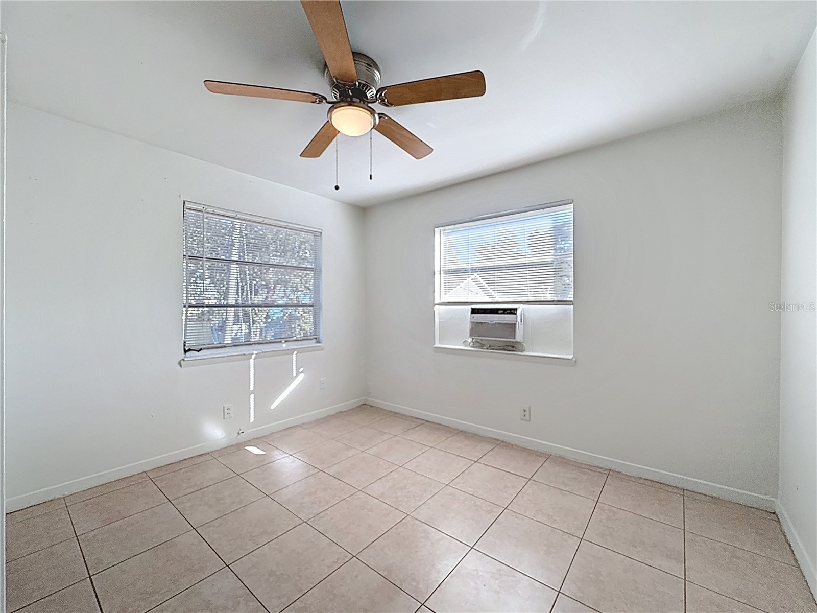 650 E Harbor Drive S Saint Petersburg FL 33705 TB8494418 image32