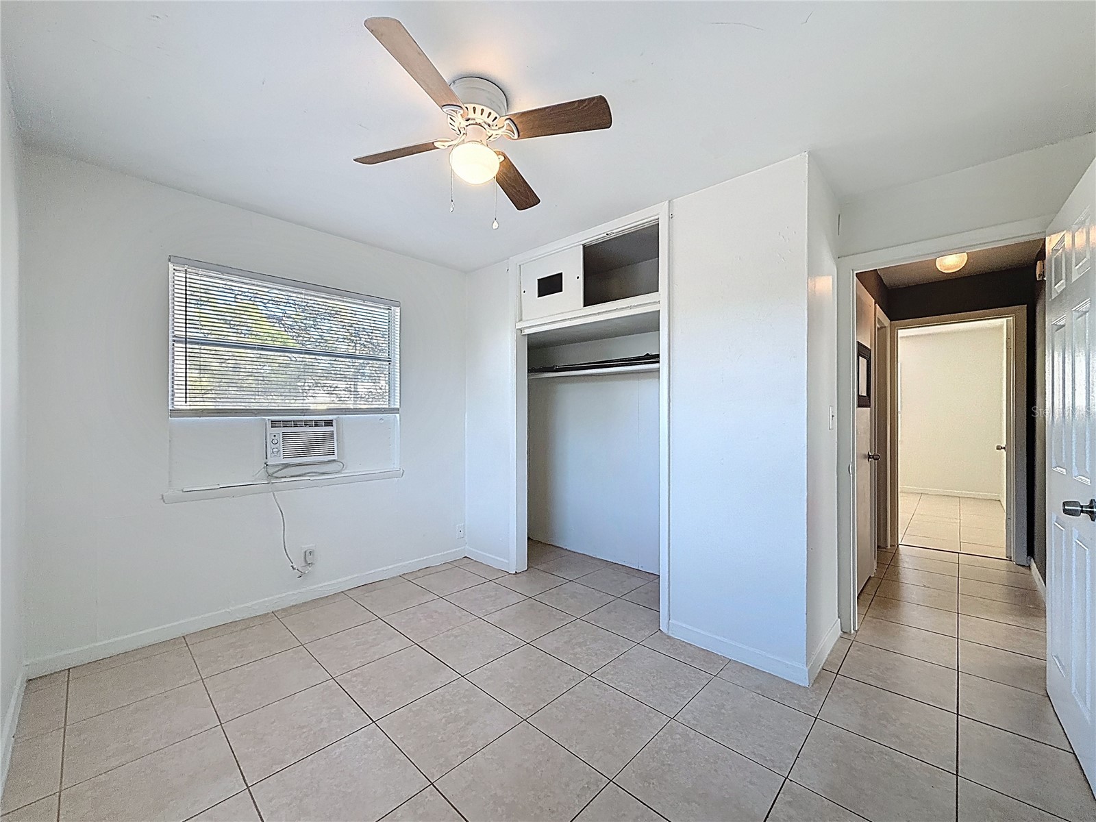 650 E Harbor Drive S Saint Petersburg FL 33705 TB8494418 image37