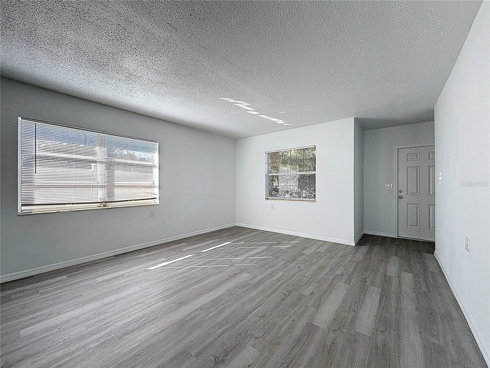 650 E Harbor Drive S Saint Petersburg FL 33705 TB8494418 image4