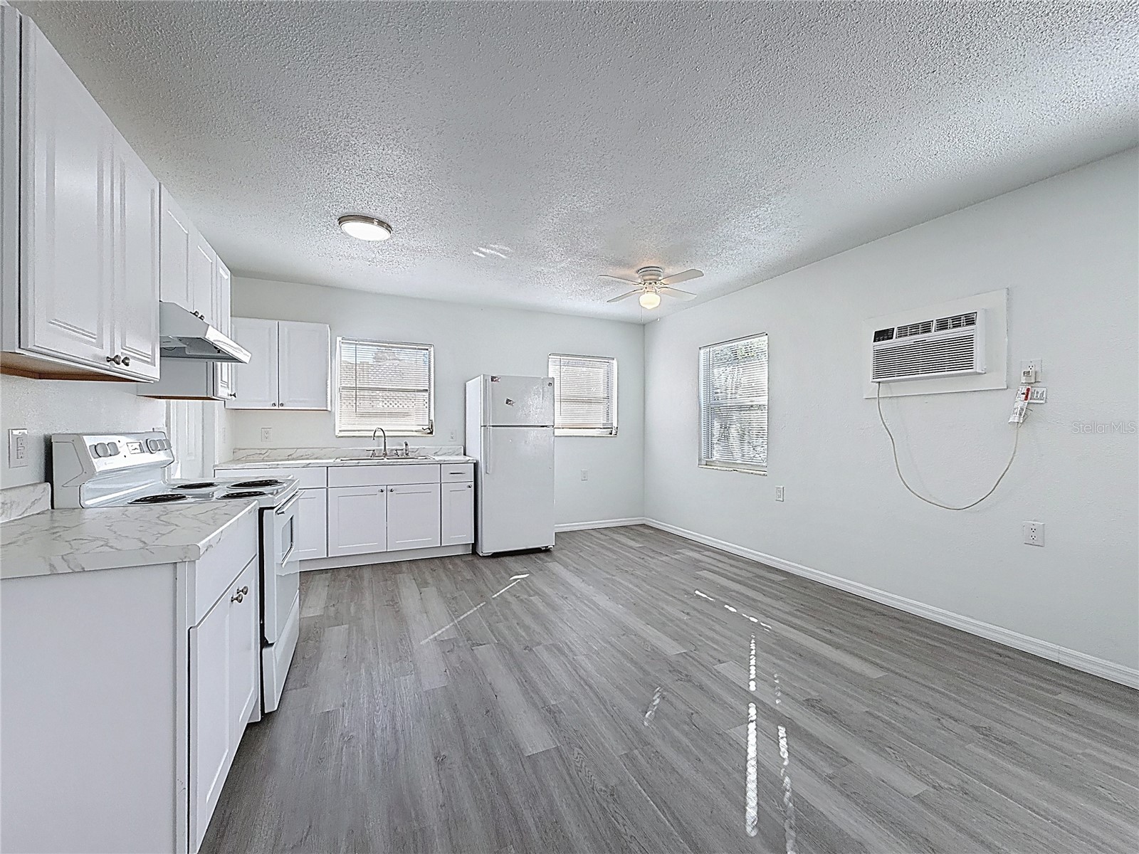 650 E Harbor Drive S Saint Petersburg FL 33705 TB8494418 image5