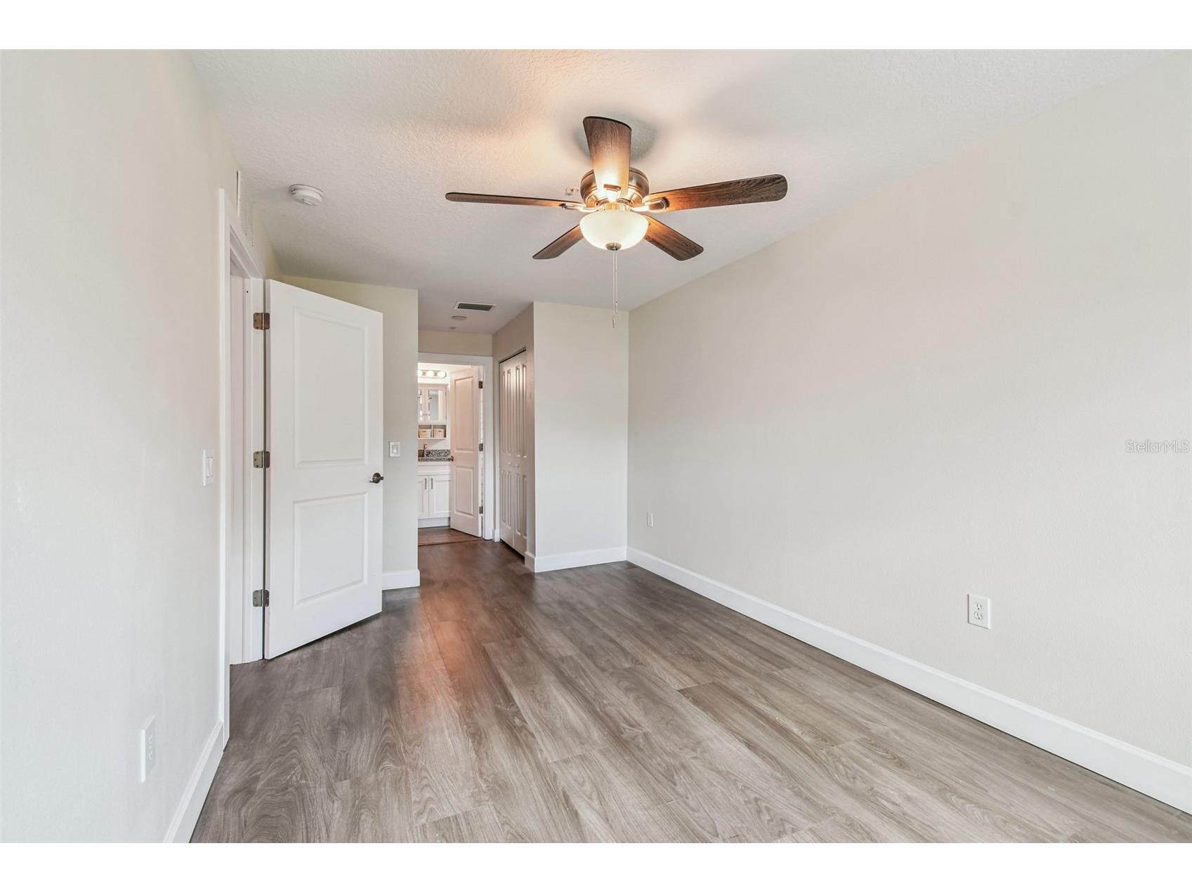 650 E Tarpon Avenue #C1 Tarpon Springs FL 34689 TB8517765 image23