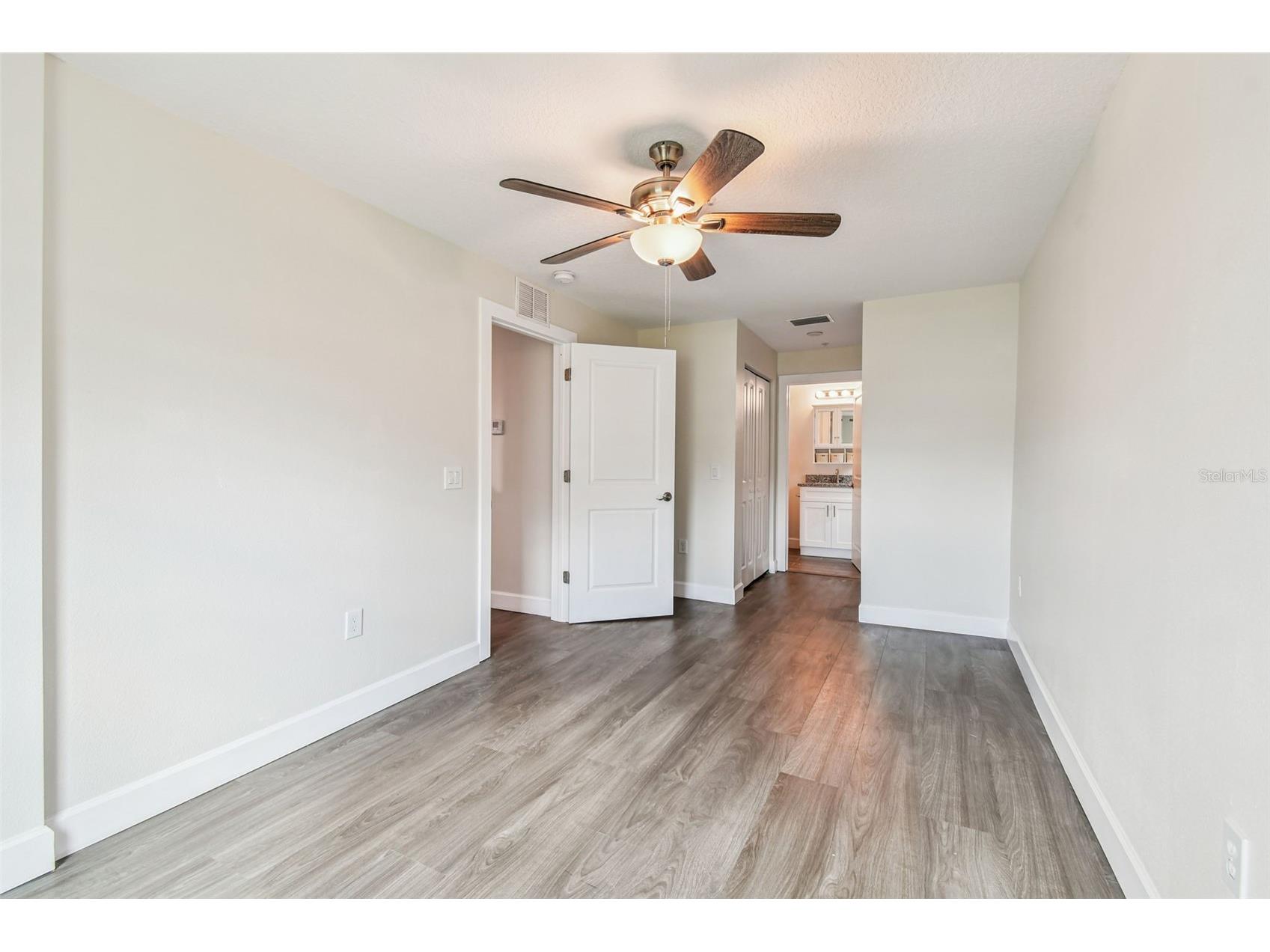 650 E Tarpon Avenue #C1 Tarpon Springs FL 34689 TB8517765 image24