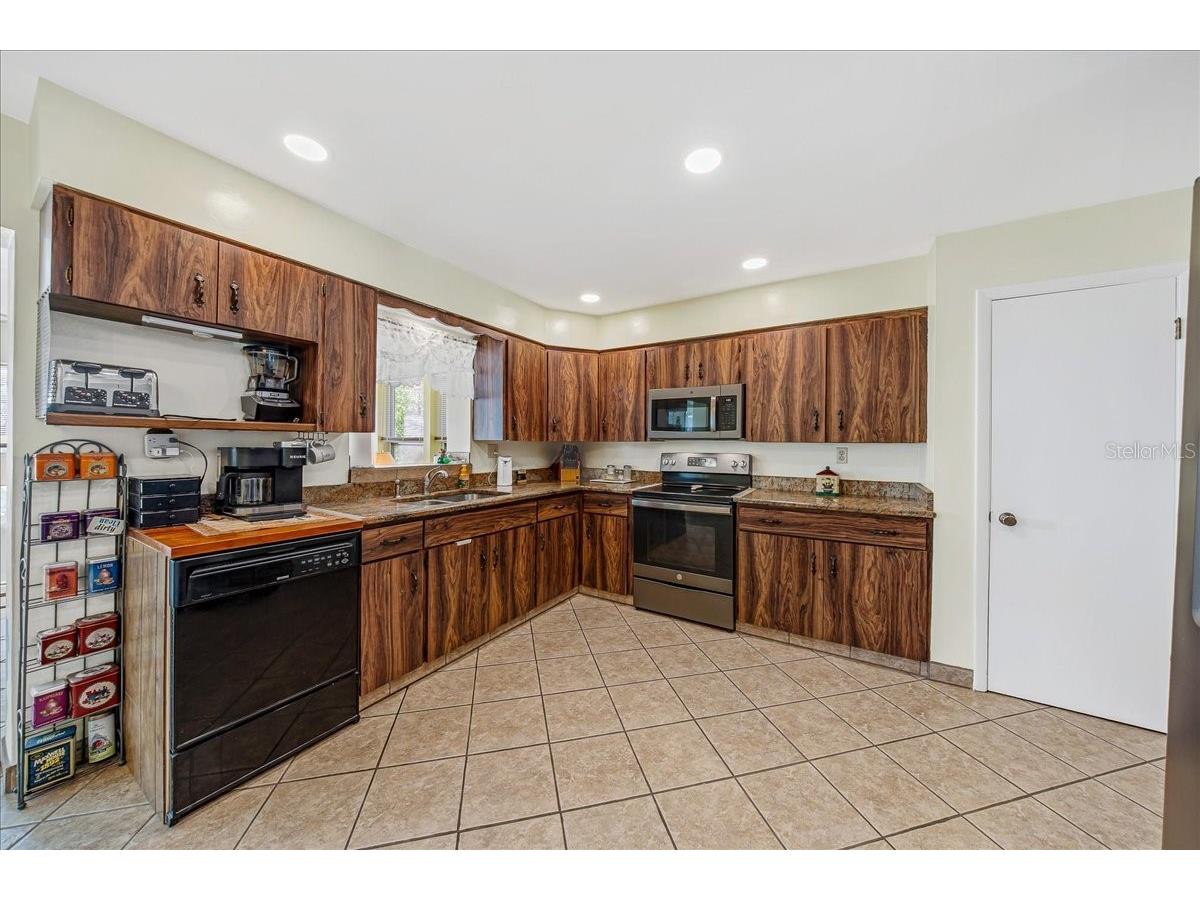 650 E Wacker Street Hernando FL 34442 OM720125 image7