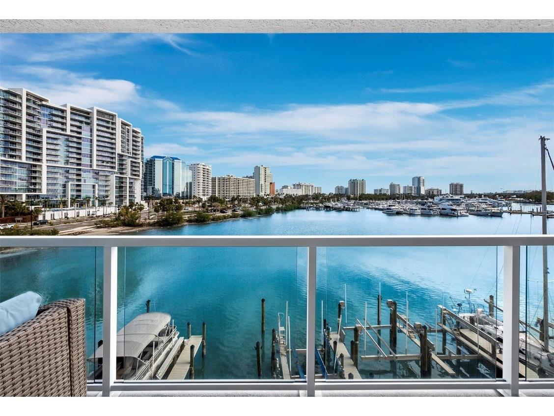 650 Golden Gate Point #401 Sarasota FL 34236 - SARASOTA BAY A4636416 image2